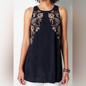 J JILL L Navy Blue embroidered tunic. Excellent condition.